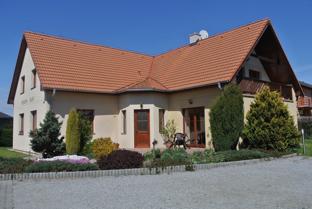 Pension Olga Klecany Exterior foto